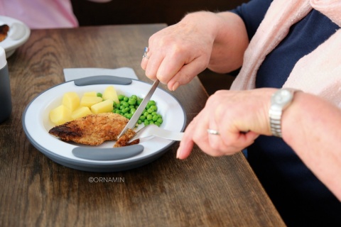 Talerz utrzymujący ciepło z podwójnym dnem (grafitowy antracyt)