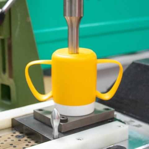 Kubek termiczny z dwoma uchwytami + dedykowany ustnik (soczysta zieleń)