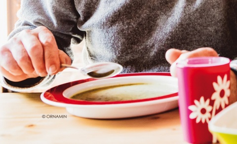 Talerz astystujący z ukośnym dnem Ø27 cm (klasyczna biel)